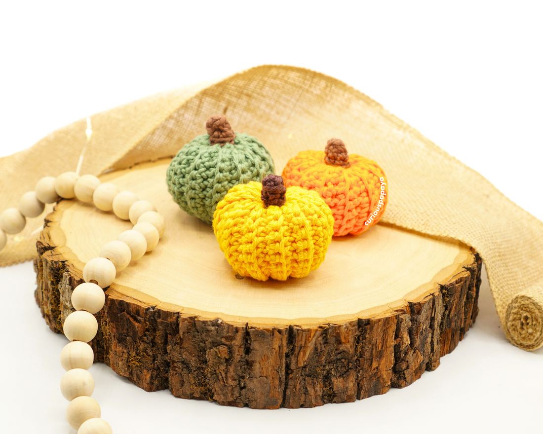 Free Crochet Pattern - Mini Pumpkins