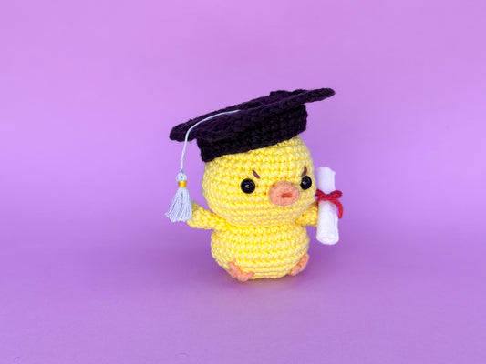 Free Crochet Pattern - Graduation Cap